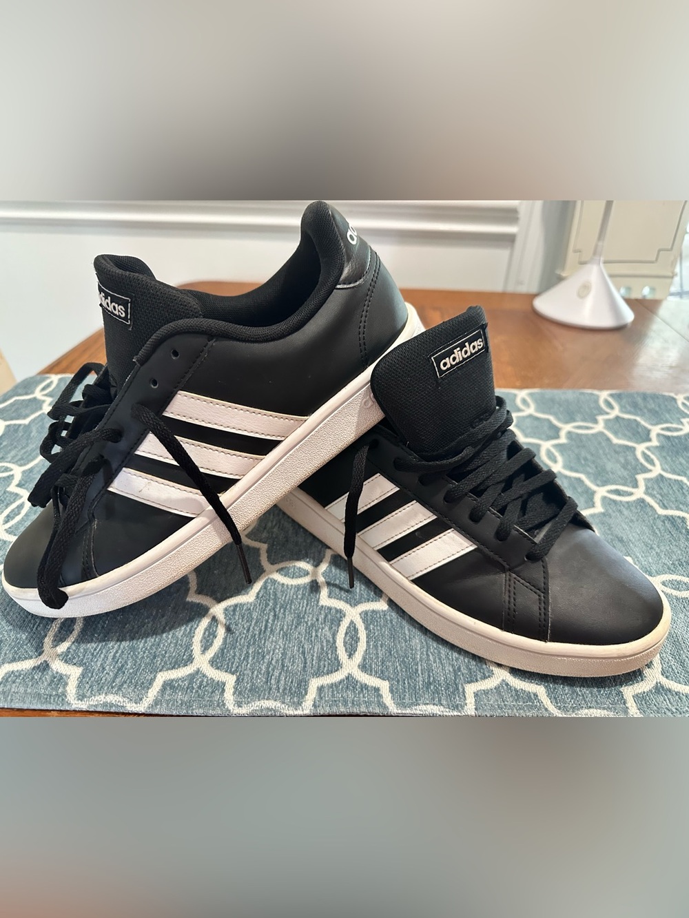 Adidas Women's Grand Court Base sz 9 black/white tennis shoes Cloudfoam Comfort
